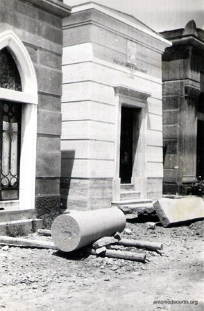 Foto della cappella De Curtis in periodo di costruzione. La foto ci  stata concessa da Federico Clemente